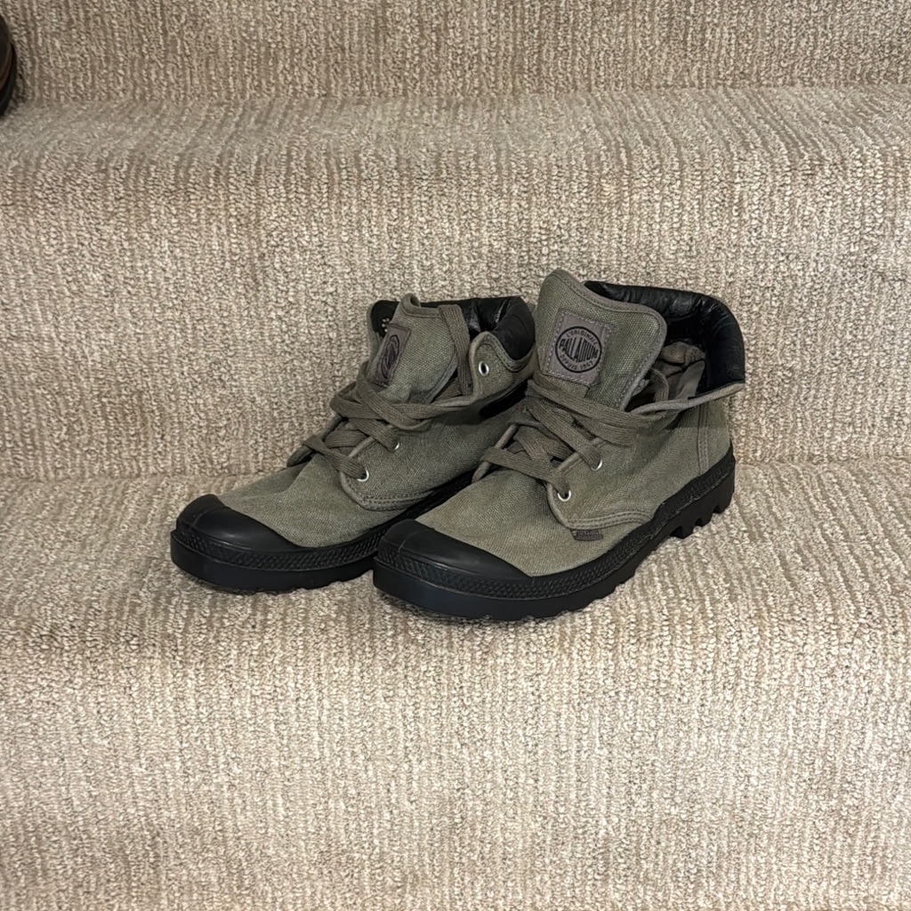 Unisex Palladium Boots Pampa - Grey W Black Leather Cuff